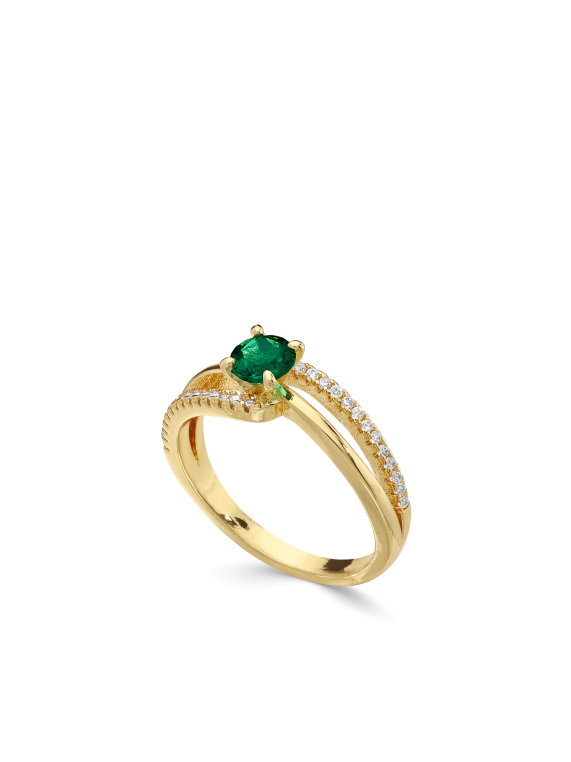טבעת ציפוי זהב משובצת אבן זירקוניה ירוקה ואבני זירקוניה קטנות שקופות