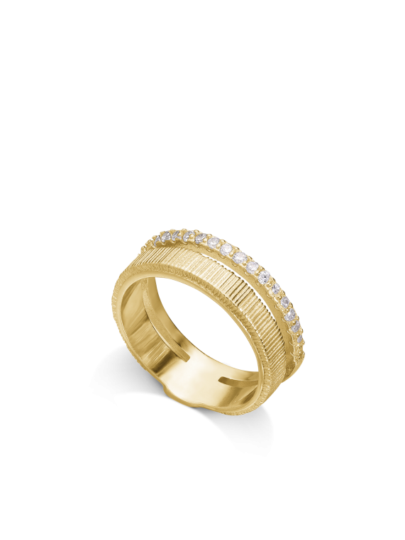 טבעת רחבה ציפוי זהב משובצת אבני זירקוניה שקופות