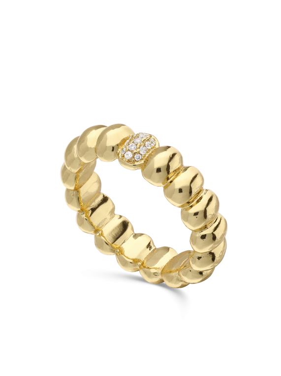 טבעת ציפוי זהב משובצת אבני זירקוניה שקופות